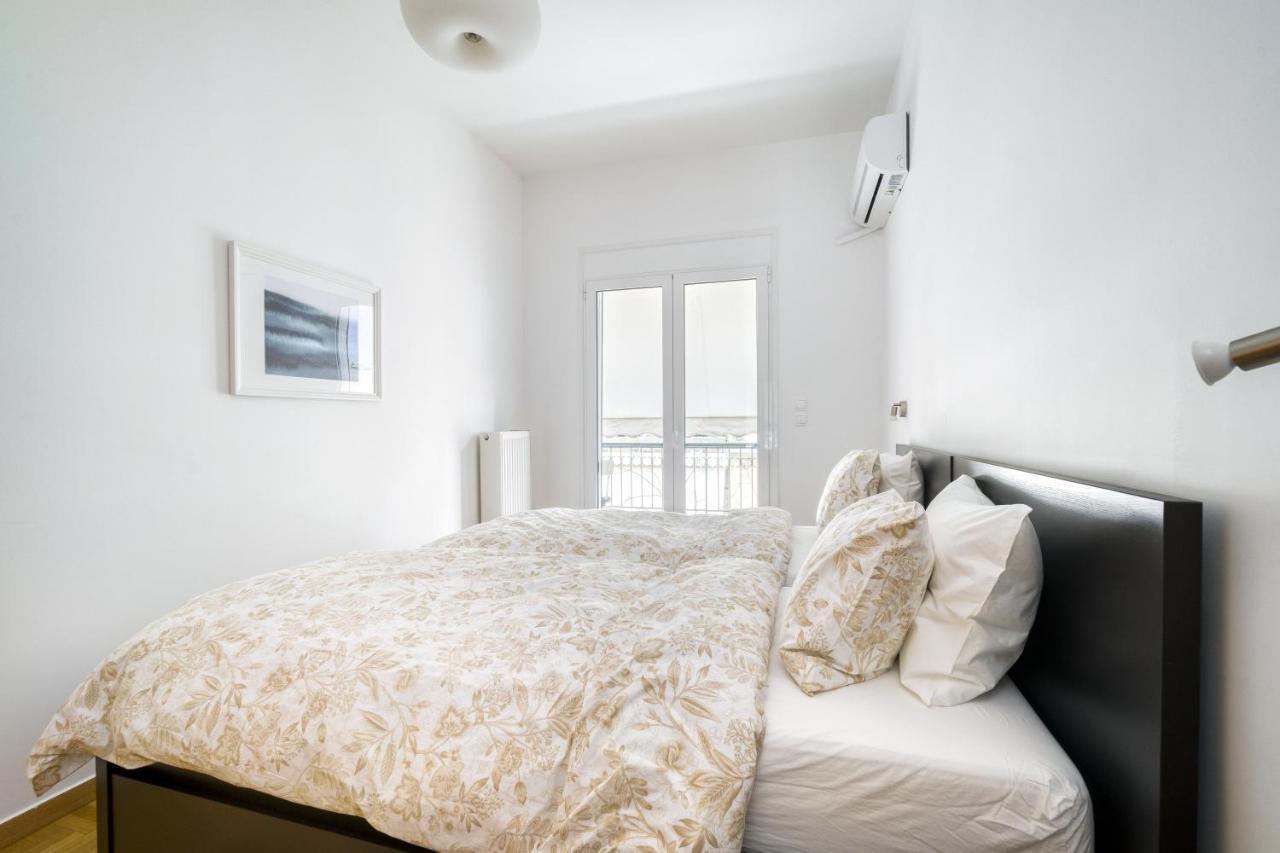Stylish, Sunny New 2 Bedroom, Prime Central アテネ エクステリア 写真