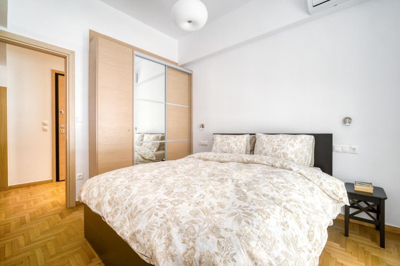 Stylish, Sunny New 2 Bedroom, Prime Central アテネ エクステリア 写真