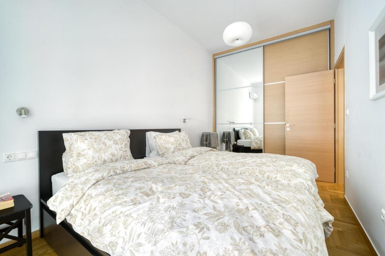 Stylish, Sunny New 2 Bedroom, Prime Central アテネ エクステリア 写真