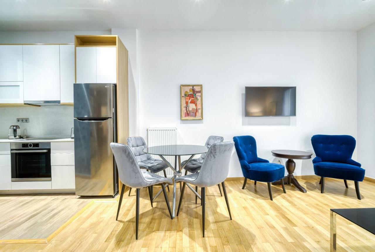 Stylish, Sunny New 2 Bedroom, Prime Central アテネ エクステリア 写真